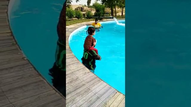 Pool party #Mirha enjoy pool party with family#by anam savaiz смотреть онлайн