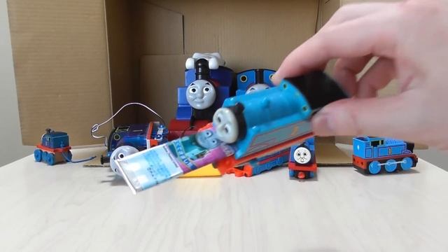 Thomas & Friends Many Thomas The Tank Engine Toys Come Out Of The Box Wooden Railway RiChannel