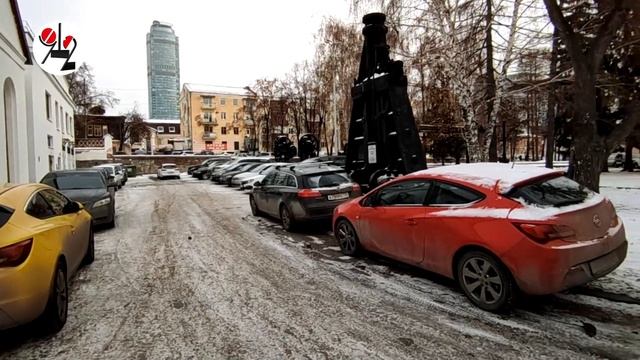 Исторический сквер превратился в... парковку смотреть онлайн