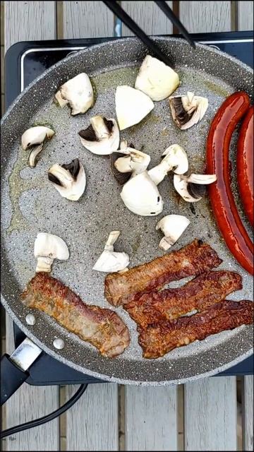 Make a DELICIOUS English Breakfast in Just 15 Minutes! смотреть онлайн