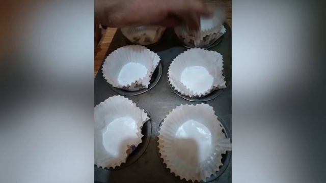 HOW TO MAKE BROWNIE CUPCAKES | HOMEMADE | DAN DIAZ смотреть онлайн