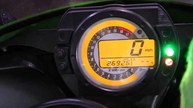 KAWASAKI ZX-6R 2005 VIDEO TOUR WALK AROUND смотреть онлайн