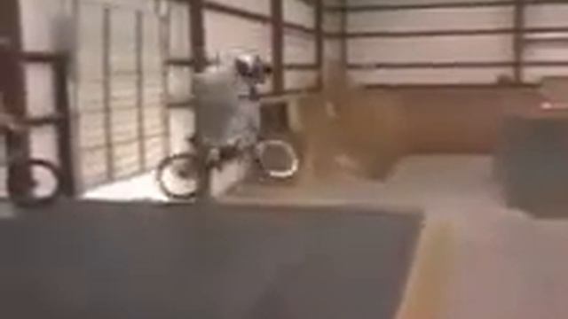 bikers bmx freestyle secret warehouse смотреть онлайн