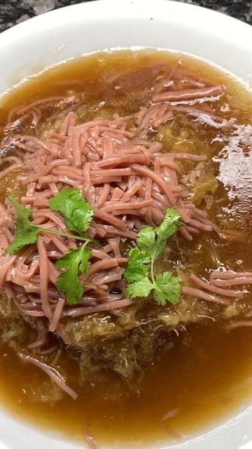Braised sharks fin superior #food #lakwatcheronghilaw смотреть онлайн