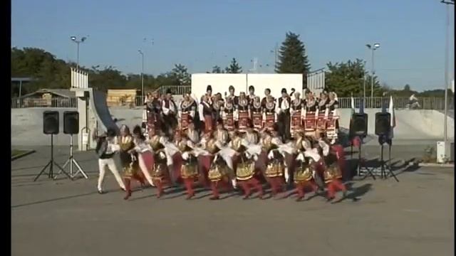 Shopski tants-ANPT Shumen-Studentski park(Part 3).mpg смотреть онлайн