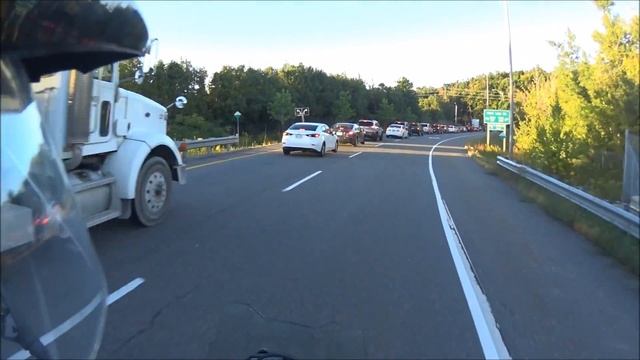 How to Beat the Morning 410 Traffic- Motorcycle Helmet Cam смотреть онлайн