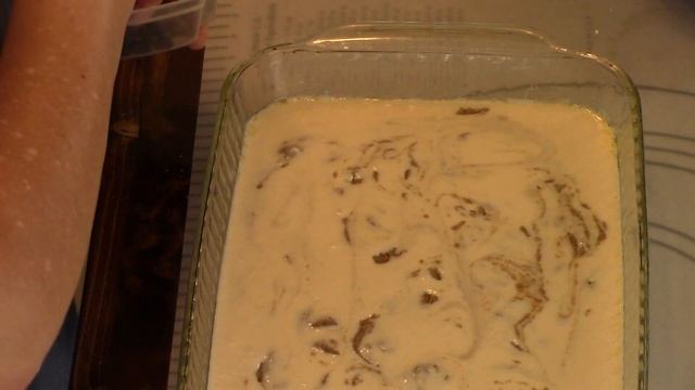 Cinnamon Roll Cake смотреть онлайн