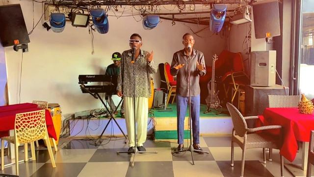 YEMA_-_mr love's_-_feat_-_tewibb(clip officiel) 2023 смотреть онлайн