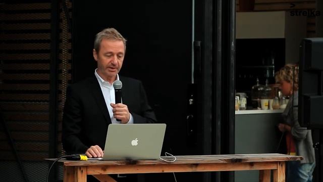 Thomas Leeser. Lecture "Hot/Cold" смотреть онлайн