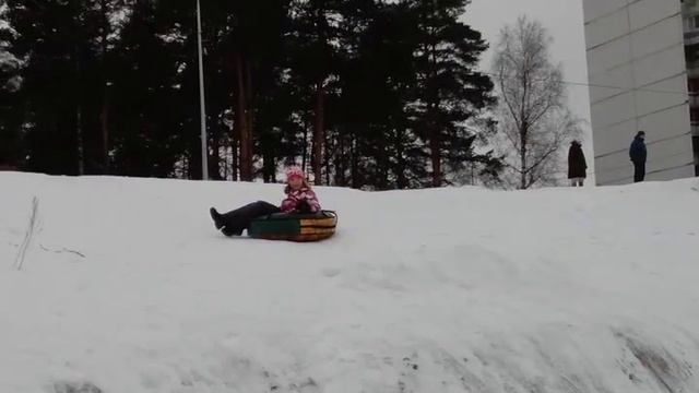 Ариша на ватрушке задом наперед смотреть онлайн