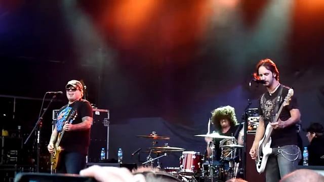 Black Stone Cherry - Blame It On The Boom Boom LIVE @ Thetford Forest 14.7.12 смотреть онлайн
