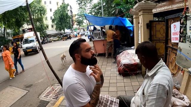 Индийский уличный парикмахер в Мумбаи, Индия 🇮🇳 ($0.60 за бесшумное бритье) смотреть онлайн