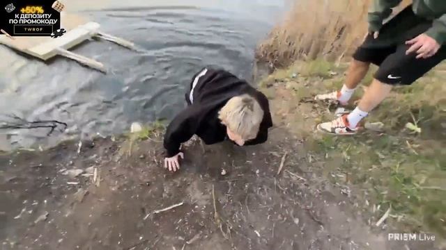 ДИЛБЛИН УПAЛ С ПЛОТА ДАНИЛЫ ГОРИЛЛЫ (УГАР ДО КОНЦА) смотреть онлайн