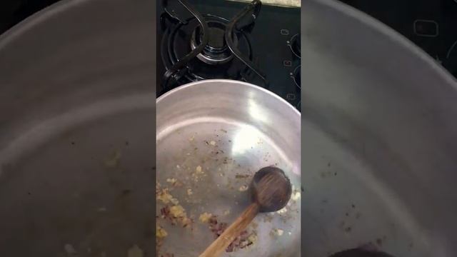 MACARRÃO COM CALABRESA E BRÓCOLIS🥦 Beca Ferreira #shorts #macarrão #comidas смотреть онлайн