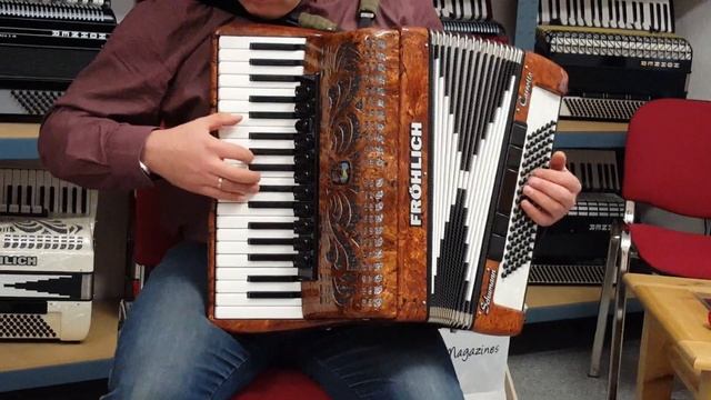 Klangprobe Akkordeon Fröhlich Schumann Cassotto, Weltmeister Cassotto 374 смотреть онлайн