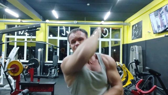 Стероидмен суббота зал