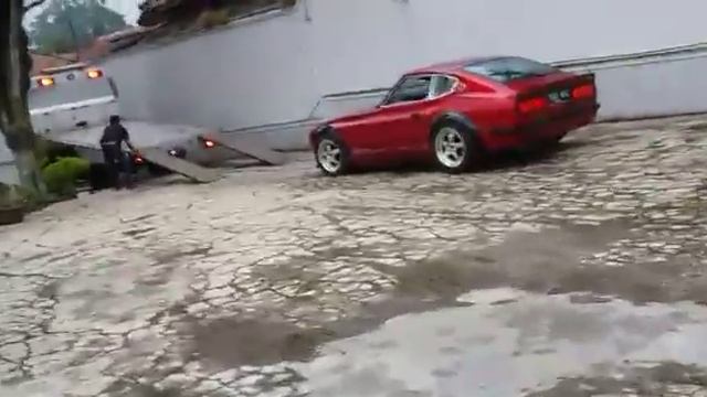 Datsun fairlady 240z keep on scraping the ramp смотреть онлайн