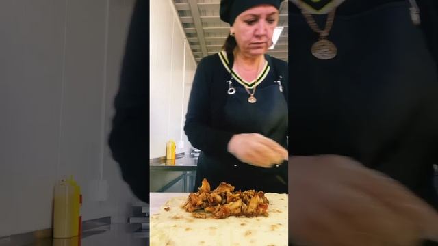 ШАУРМА ДВОЙНОЕ МЯСО.ГЕЛЕНДЖИК КРЫМСКАЯ 22 к 13 смотреть онлайн