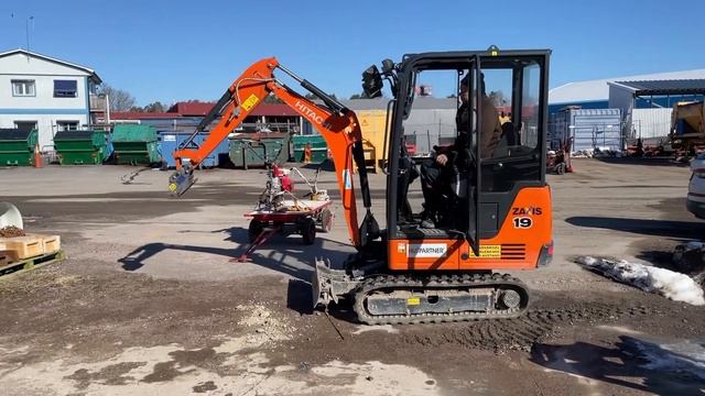 Köp Grävmaskin Hitachi ZX19-5A CR på Klaravik смотреть онлайн