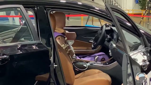 看北京汽车智道U7被50公里时速1.4吨移动车侧面撞击后会发生什么 смотреть онлайн