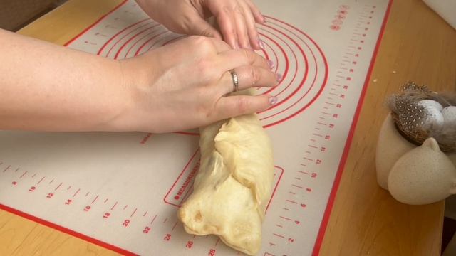 ПАСХАЛЬНЫЙ ПИРОГ С СУХОФРУКТАМИ/ПРАЗДНИЧНЫЙ ПИРОГ смотреть онлайн