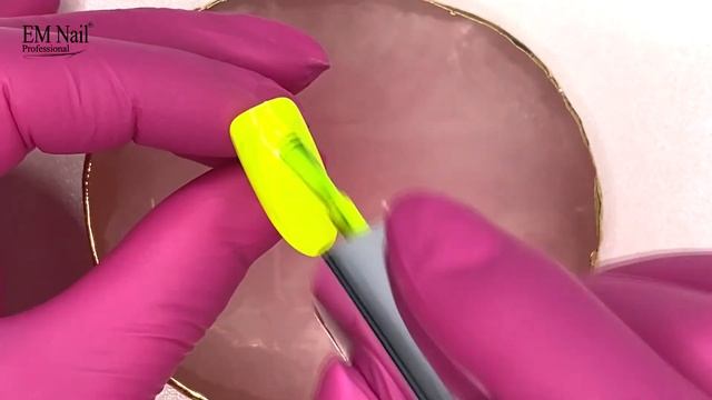 EM Nail Lakier Hybrydowy nr 155 Neon Yellow смотреть онлайн