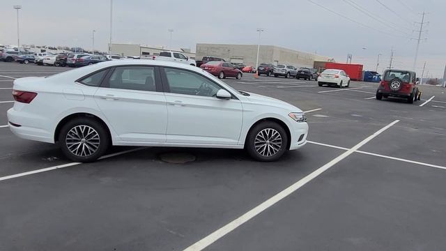2021 VW Jetta S 360° quick view in Pure White смотреть онлайн