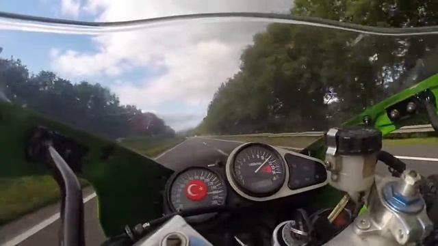 2x Kawasaki Zx9r Streetracing 300 Km H Full Topspeed