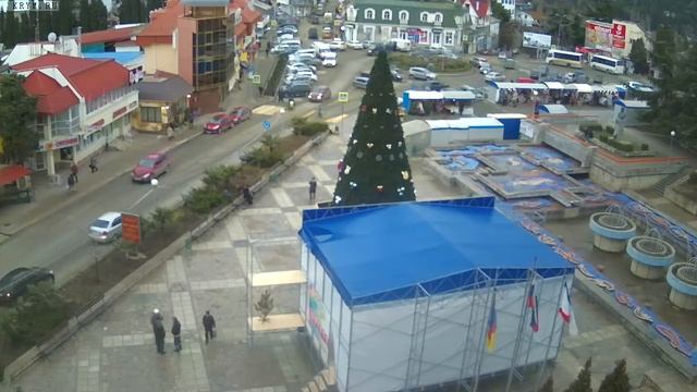 Вебкамера "Площадь Советская". Запись 29.12.2016 16:00:04 смотреть онлайн