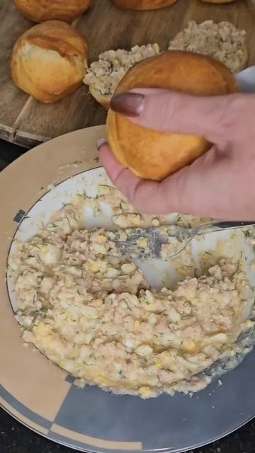 Бутерброды с печенью трески #простойрецепт #рецепт #rezept #простоивкусно #печеньтрески #shorts смотреть онлайн