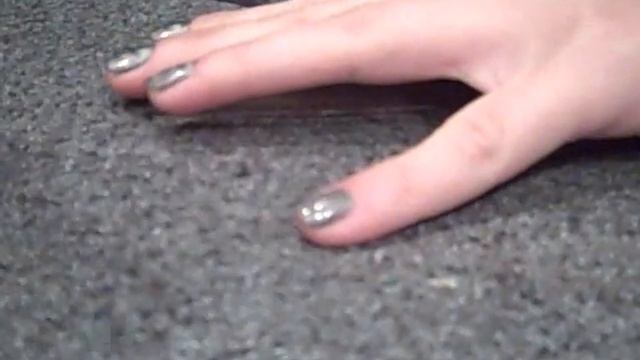 Fun with magnetic nail polish! смотреть онлайн