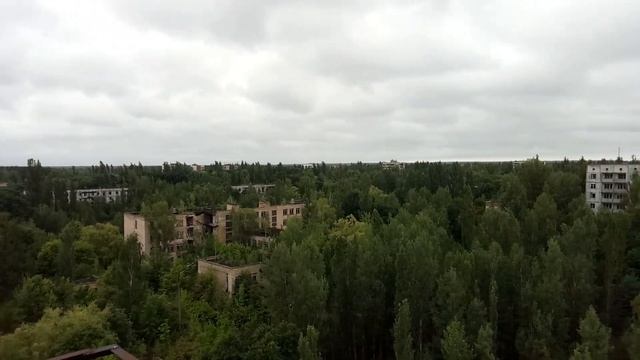 Крыша девятиэтажки панорама Припяти. смотреть онлайн