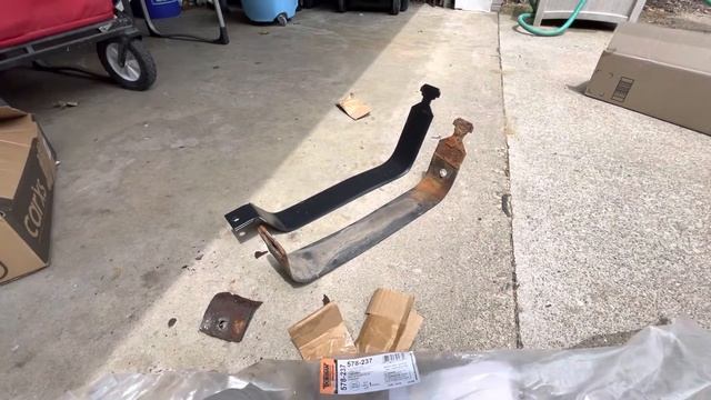 2008 Suburban gas tank strap смотреть онлайн