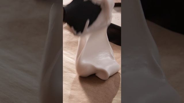 Vegan Christmas Hazelnut Meringue by Chetna Makana | Recipe by NEFF смотреть онлайн