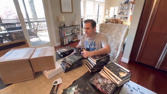 Book signing and about to head off to David Weber’s Family Con! смотреть онлайн