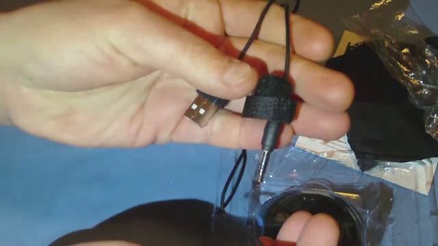 Kinivo ZX120 Mini Speaker Unboxing смотреть онлайн