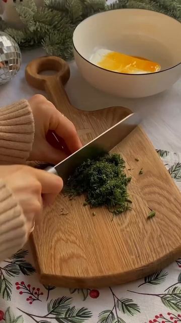 СЫРНИКИ С СЫРОМ И ЗЕЛЕНЬЮ #сырники смотреть онлайн