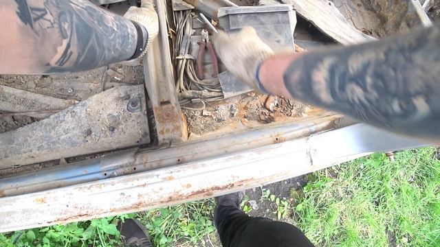 по кускам Mercedes Benz W124