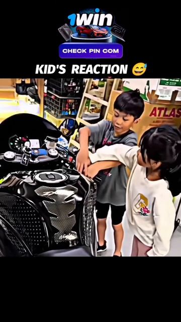 KID'S REACTION 😅.. #shorts #zx10r #zx6r #zx25r #kawasaki #stunt #hyperride #reaction #crazyreaction смотреть онлайн
