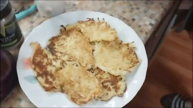Кулинарный влог. Готовим драники. Смотреть до конца!!! смотреть онлайн