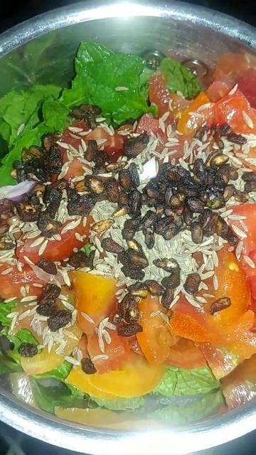 Pudina Chutney Recipe|| Fresh Mint Chutney|| Punjabi Cooking|| Village Recipes|| #Shorts смотреть онлайн