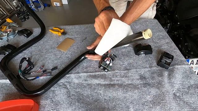 Harley Davidson CVO Road Glide Changing Handlebars