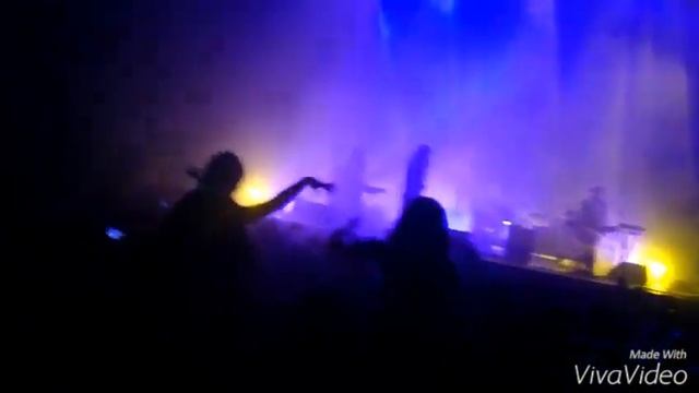 Tame Impala - Feels Like We Only Go Backwards @ the Alexandra Palace Saturday 13th February смотреть онлайн