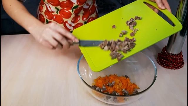 SALATĂ CU PIPOTE | Reghina Cebotari смотреть онлайн