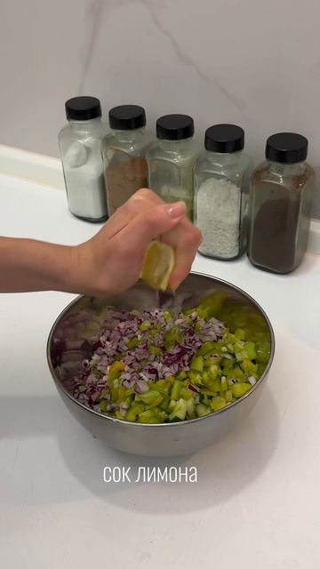 Готовим пп-салатик с киноа🥗 смотреть онлайн