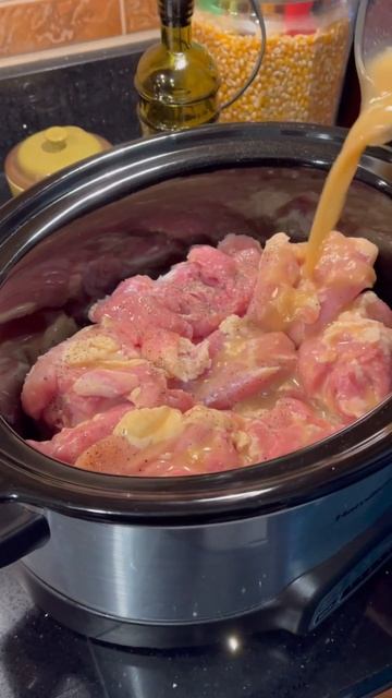 AMAZING Slow Cooker Hawaiian Chicken Thighs #recipeshorts смотреть онлайн