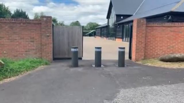 Automatic rising security bollards смотреть онлайн