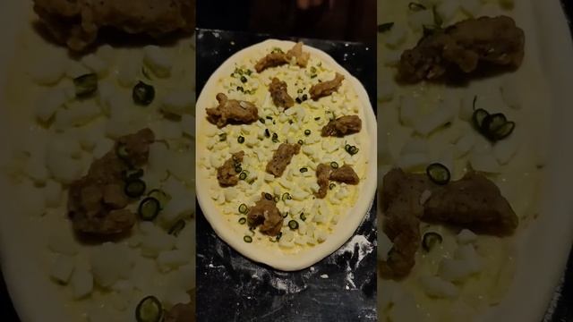 Chicken chilli cheese garlic bread смотреть онлайн