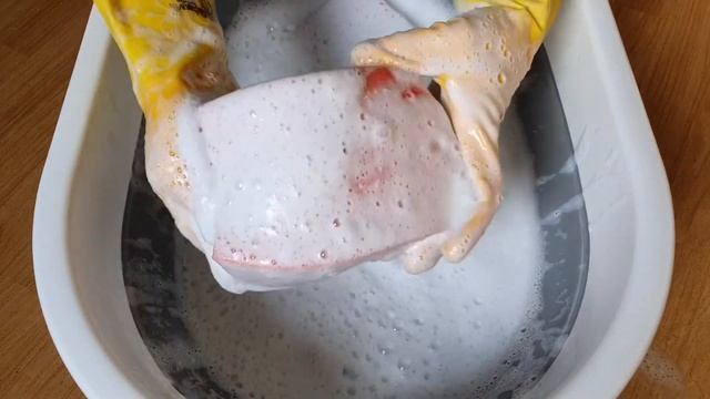 ASMR Sponge Squeezing - Bathroom Cleaners, Cif Cream Cleaners + Recycled Paste Slab