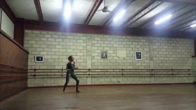 Malikah Johnson "Lose Yourself to Dance - Original Framing смотреть онлайн